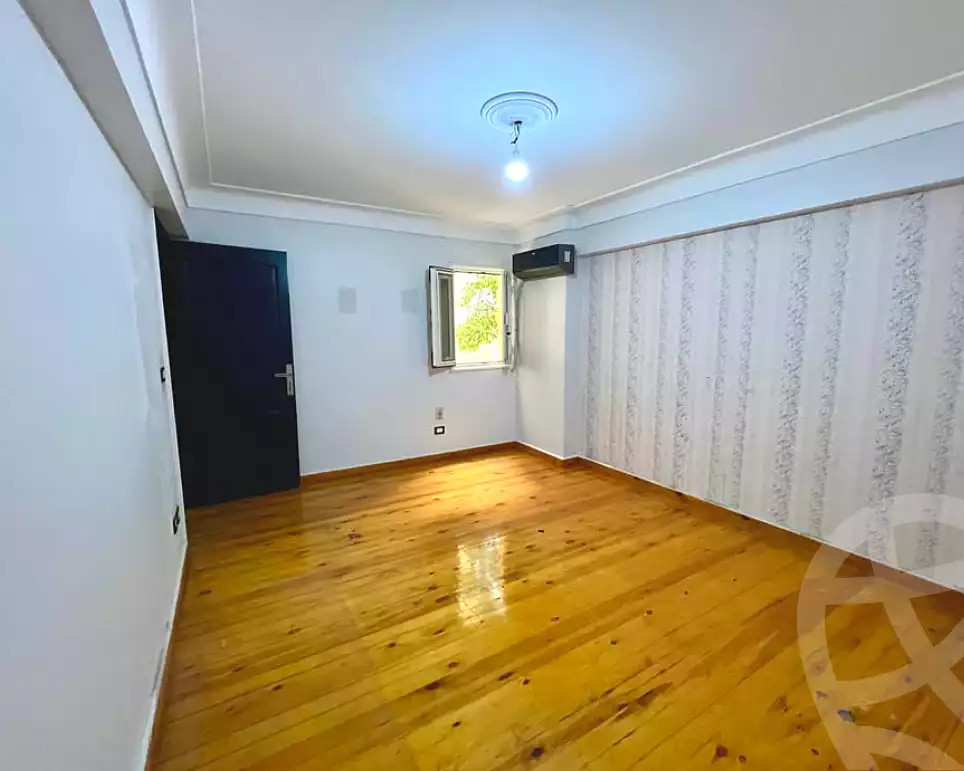 https://aqarmap.com.eg/en/listing/6828328-for-sale-alexandria-ganaklis-el-fath-st