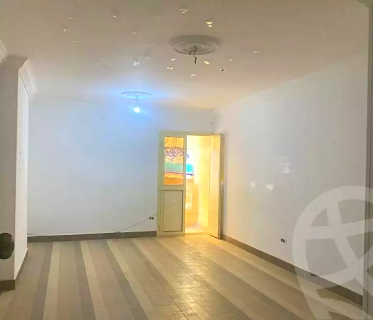https://aqarmap.com.eg/ar/listing/6828720-for-rent-alexandria-ganaklis