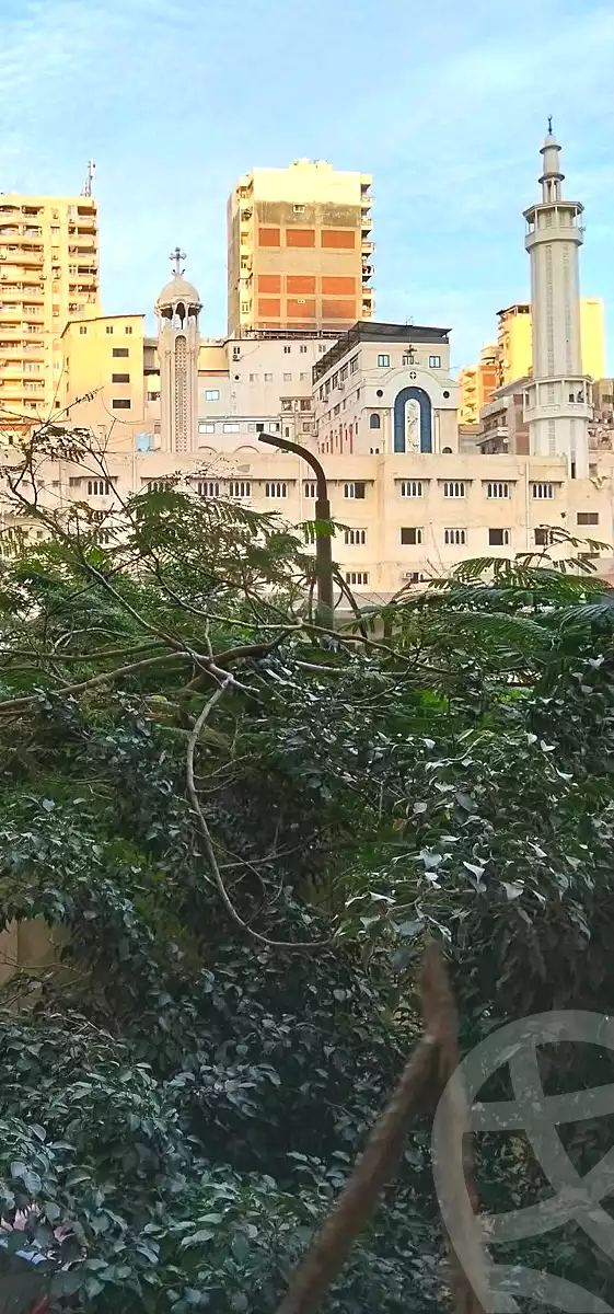 https://aqarmap.com.eg/ar/listing/6828734-for-sale-alexandria-sydy-bshr-sydy-bshr-bhry-shr-mhmwd-l-yswy
