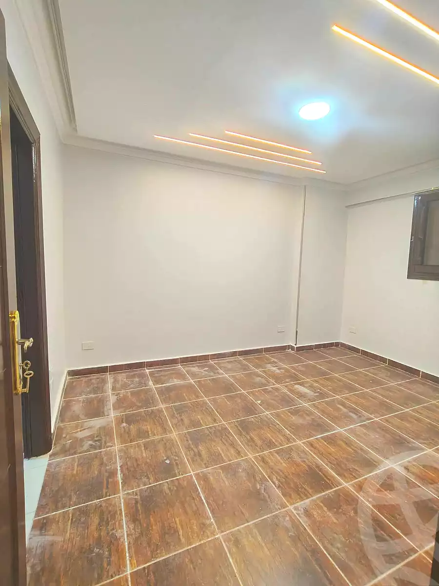 https://aqarmap.com.eg/ar/listing/6829826-for-sale-alexandria-sydy-bshr-sydy-bshr-bhry-gamal-abd-el-nasir-st