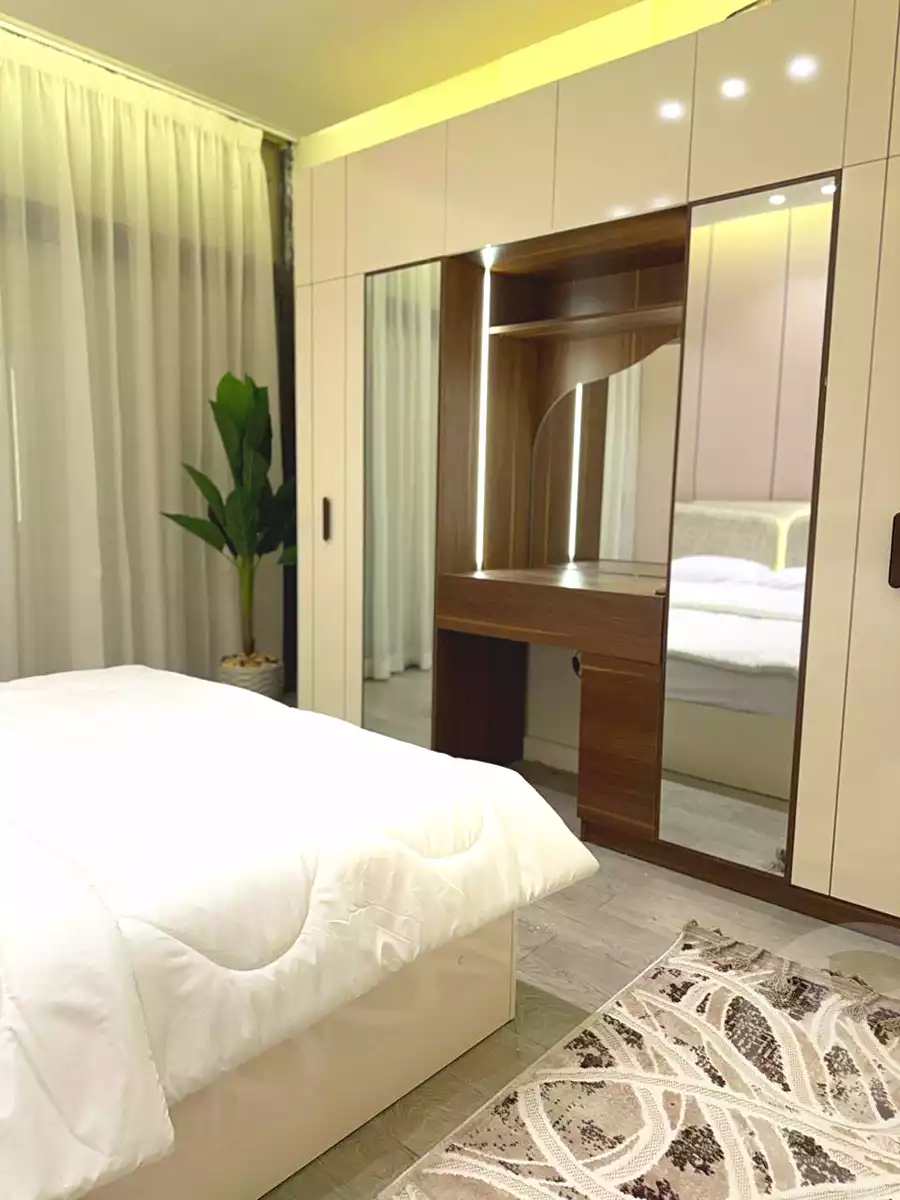 https://aqarmap.com.eg/en/listing/6830841-for-rent-cairo-new-cairo-compounds-lakeview-residence