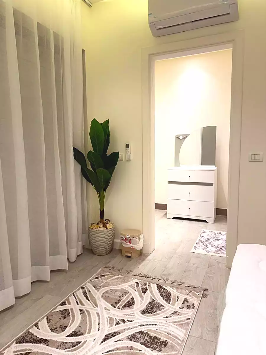 https://aqarmap.com.eg/en/listing/6830841-for-rent-cairo-new-cairo-compounds-lakeview-residence
