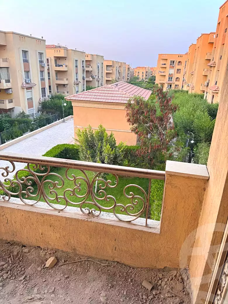 https://aqarmap.com.eg/ar/listing/6830912-for-sale-cairo-el-sheikh-zayed-city-compounds-el-khamayel