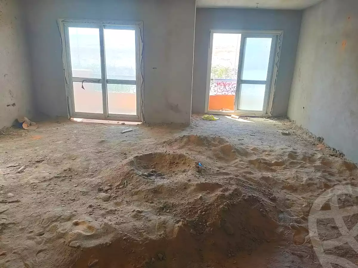 https://aqarmap.com.eg/ar/listing/6830912-for-sale-cairo-el-sheikh-zayed-city-compounds-el-khamayel