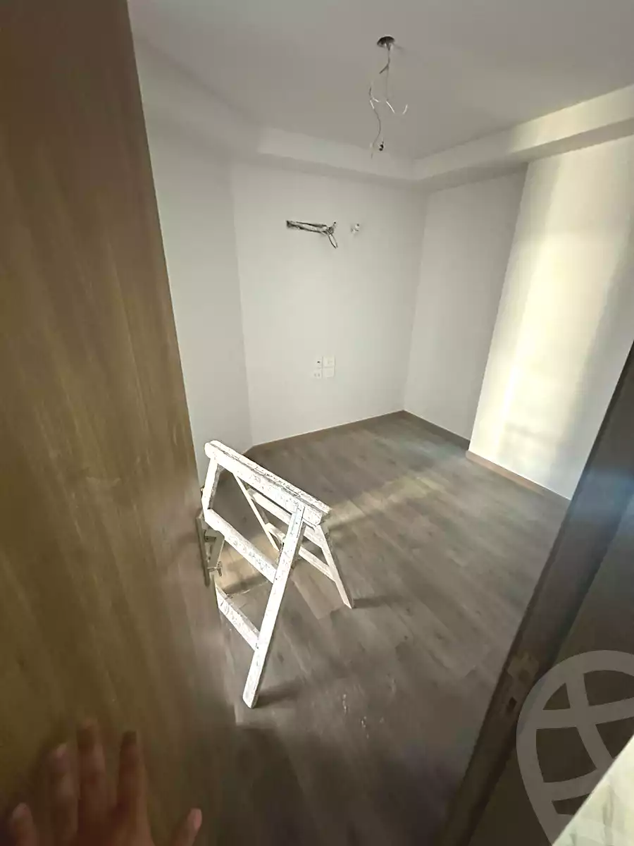 https://aqarmap.com.eg/ar/listing/6831001-for-sale-alexandria-smouha-compounds-in-smouha-skyline-residence-orouba-misr