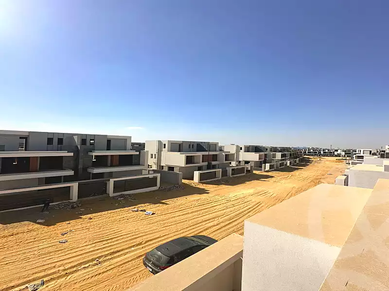 https://aqarmap.com.eg/en/listing/6831141-for-sale-cairo-new-cairo-compounds-el-patio-town-compound-la-vista