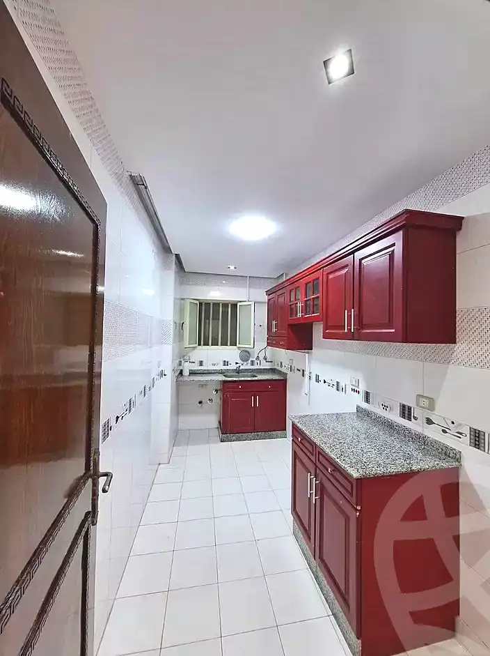 https://aqarmap.com.eg/ar/listing/6831816-for-sale-alexandria-sydy-bshr-sydy-bshr-bhry-shr-mhmwd-l-yswy