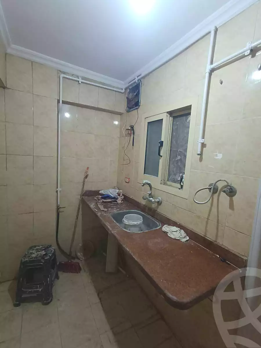 https://aqarmap.com.eg/ar/listing/6832336-for-rent-alexandria-l-jmy-bw-ywsf-el-forn-st