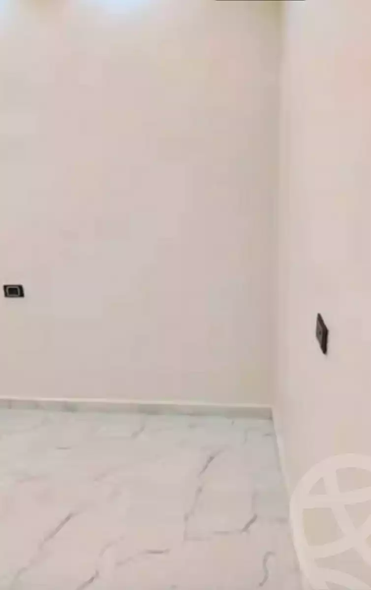 https://aqarmap.com.eg/ar/listing/6833331-for-sale-alexandria-sydy-bshr-sydy-bshr-bhry-shr-mhmwd-l-yswy