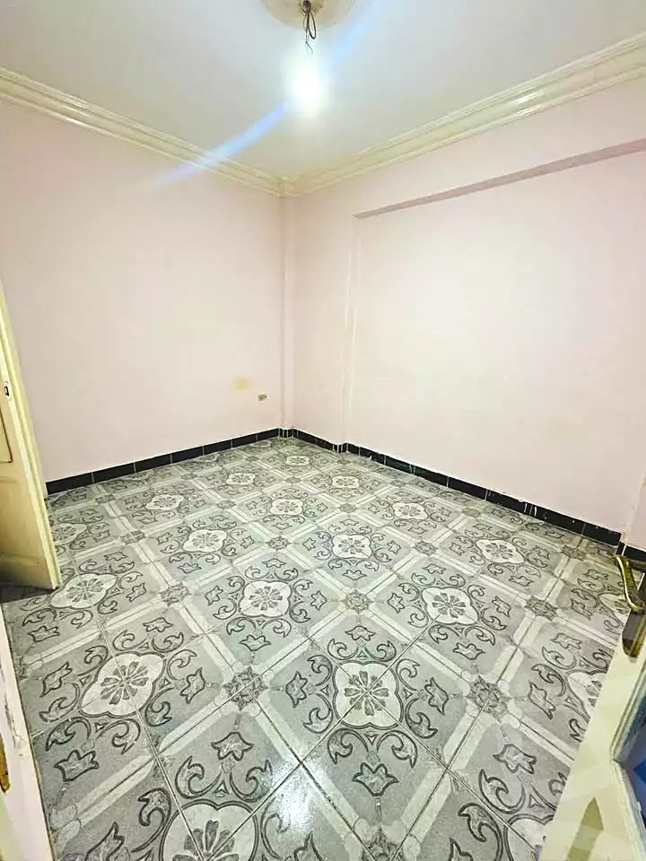 https://aqarmap.com.eg/ar/listing/6833485-for-sale-alexandria-sydy-bshr-sydy-bshr-bhry-gamal-abd-el-nasir-st