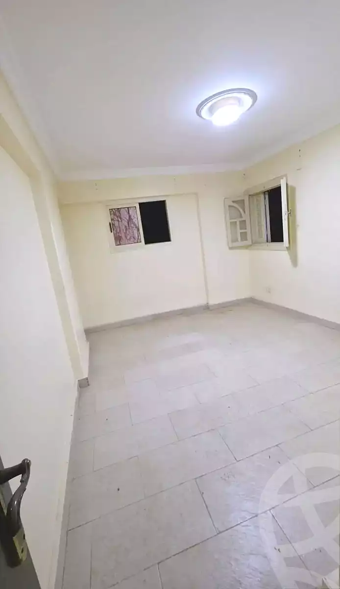 https://aqarmap.com.eg/ar/listing/6833701-for-sale-alexandria-sydy-bshr-sydy-bshr-bhry-shr-khld-bn-lwlyd