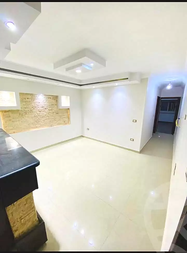https://aqarmap.com.eg/en/listing/6834336-for-sale-alexandria-el-mandara-alex-el-mandara-bahri-sidi-kamal-st