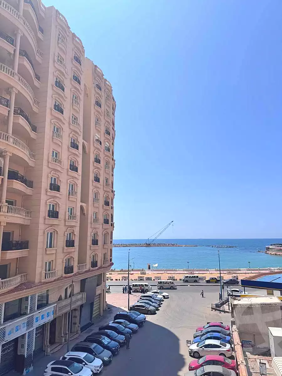 https://aqarmap.com.eg/ar/listing/6834364-for-sale-alexandria-sydy-bshr-sydy-bshr-bhry-khalil-hamada-st