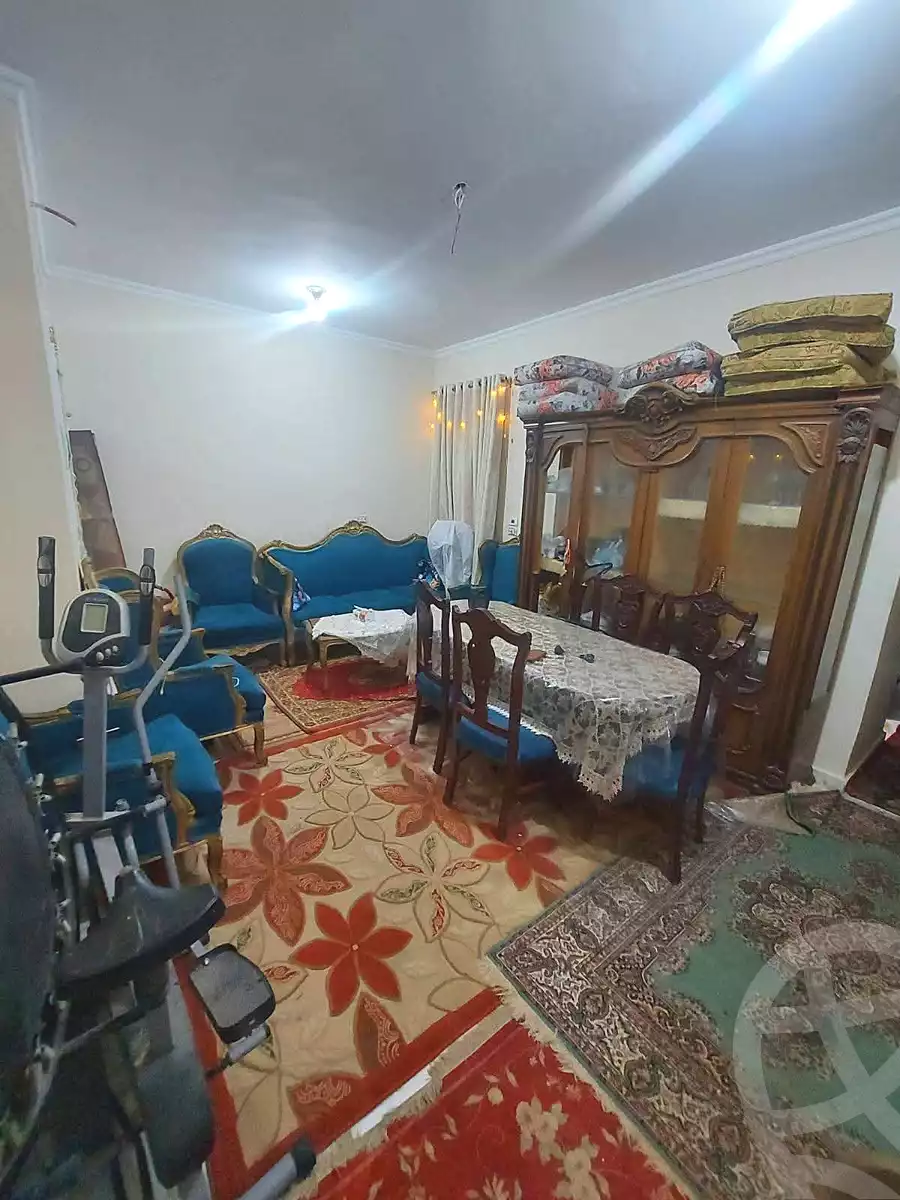 https://aqarmap.com.eg/ar/listing/6834527-for-sale-cairo-helwan-el-shareaa-el-sharby-st