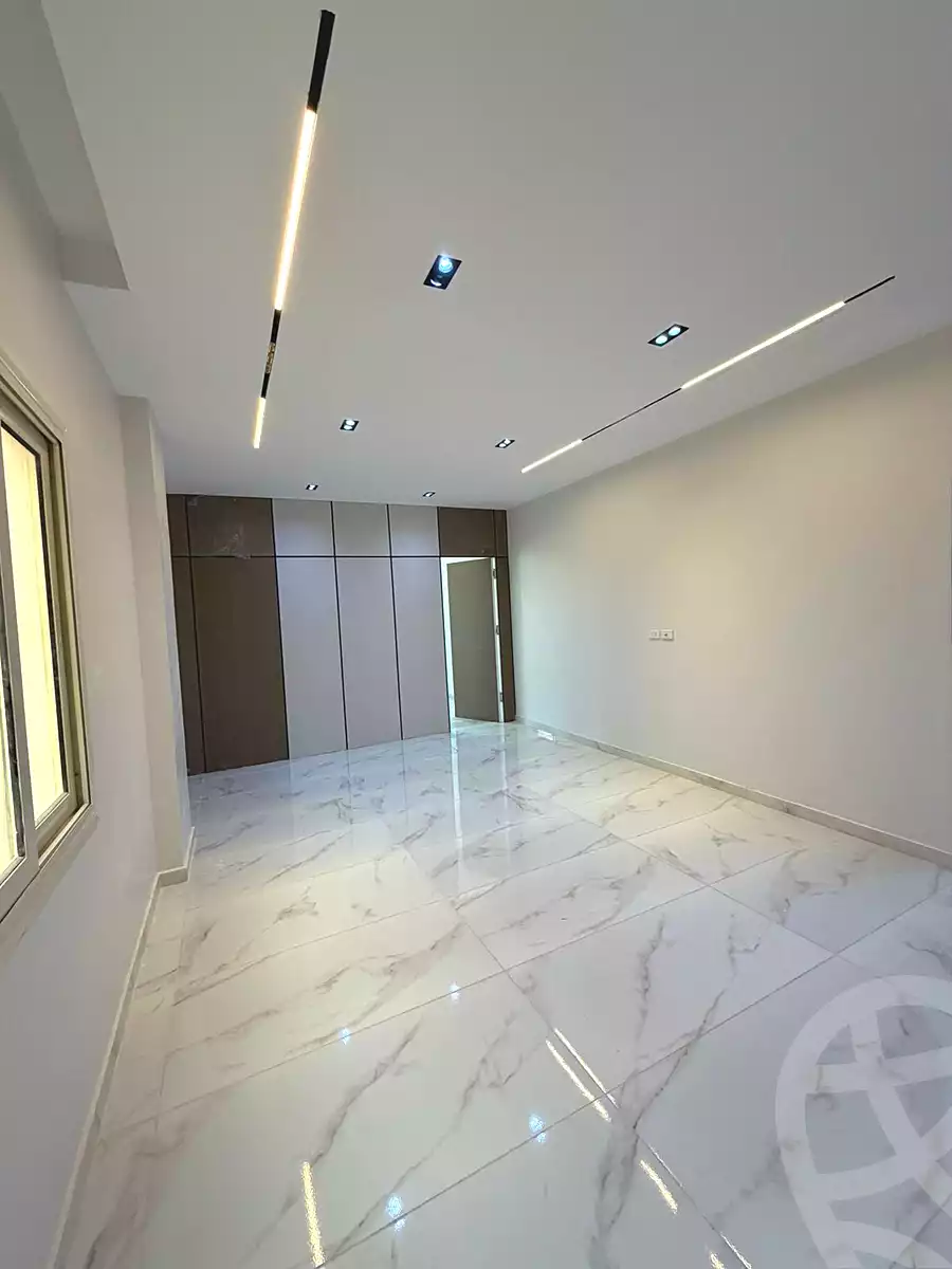 https://aqarmap.com.eg/ar/listing/6835472-for-sale-cairo-6th-of-october-el-ahyaa-neighborhood-3rd-al-hay-al-thalith-st