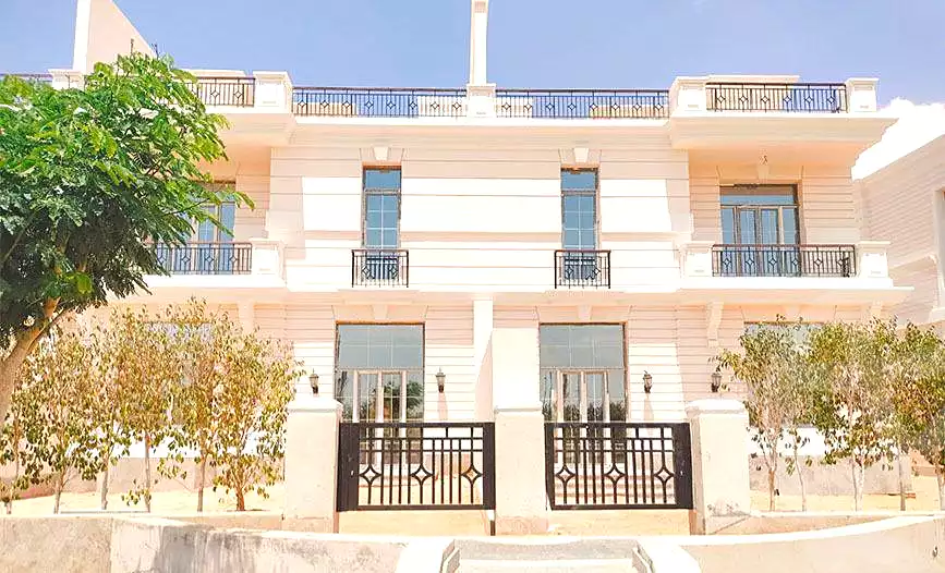 https://aqarmap.com.eg/ar/listing/6837127-for-sale-cairo-new-administrative-capital-r5-granville-compound-founders