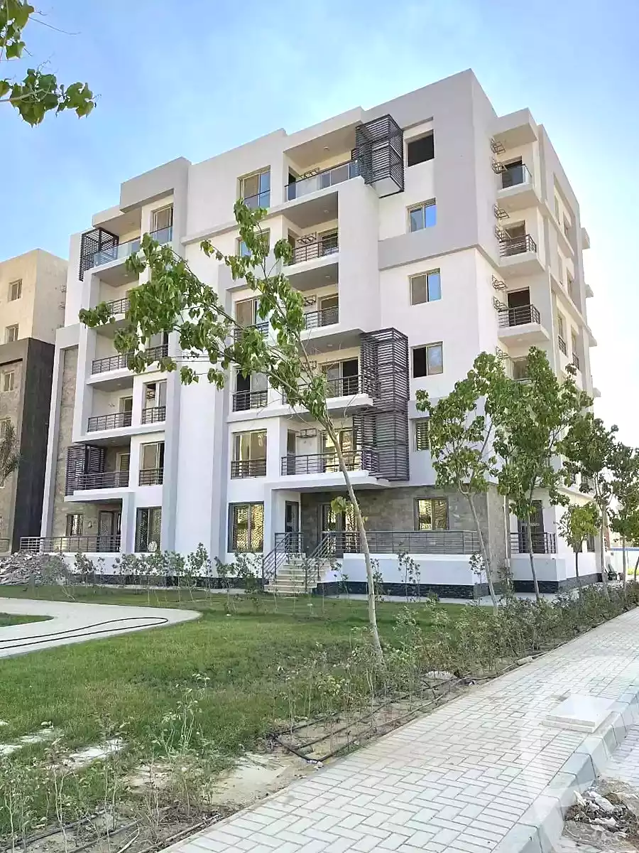 https://aqarmap.com.eg/ar/listing/6837264-for-sale-cairo-el-sheikh-zayed-city-lshykh-zyd-ljdyd-west-view-residence-hdp