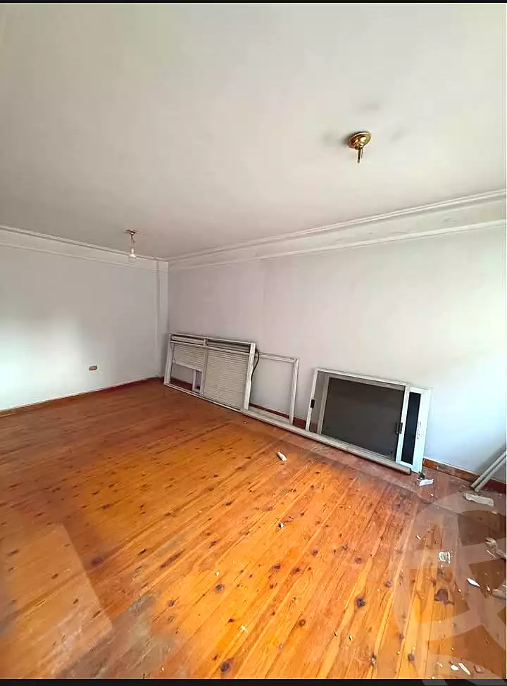 https://aqarmap.com.eg/ar/listing/6837569-for-sale-alexandria-sydy-bshr-sydy-bshr-bhry-khalil-hamada-st