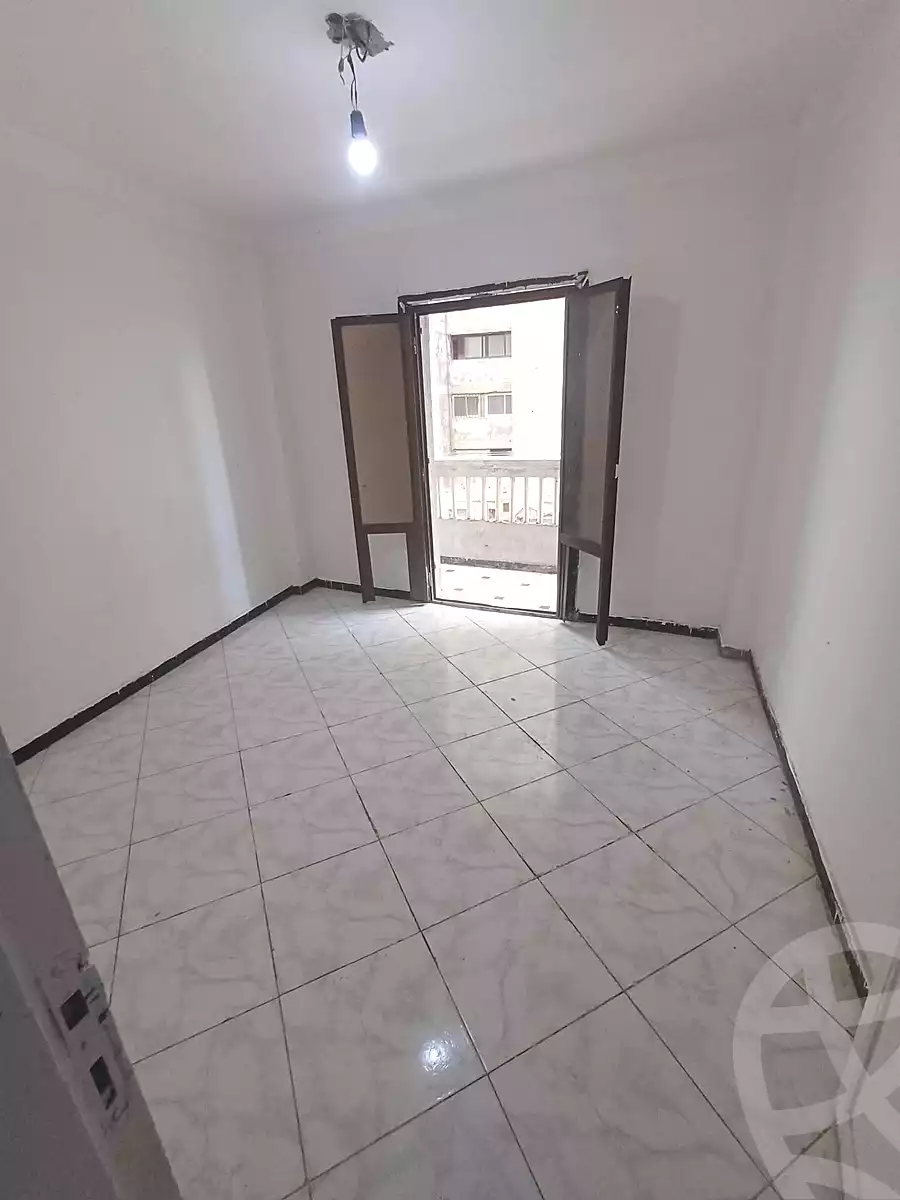 https://aqarmap.com.eg/ar/listing/6837836-for-sale-alexandria-sydy-bshr-sydy-bshr-bhry-shr-khld-bn-lwlyd