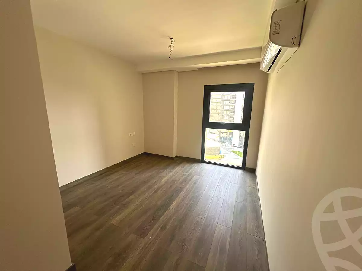 https://aqarmap.com.eg/ar/listing/6839159-for-sale-cairo-el-sheikh-zayed-city-compounds-zyd-wr-llttwyr-z-tower