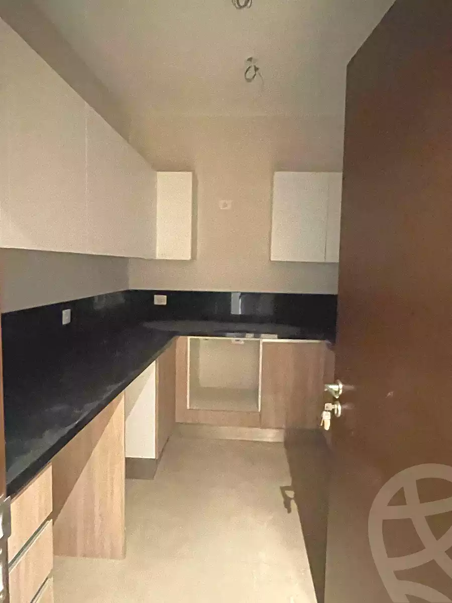 https://aqarmap.com.eg/ar/listing/6839018-for-sale-cairo-el-sheikh-zayed-city-compounds-zyd-wr-llttwyr-z-tower