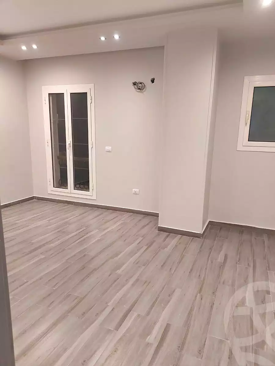 https://aqarmap.com.eg/en/listing/6839321-for-rent-cairo-new-cairo-compounds-mountain-view-hyde-park