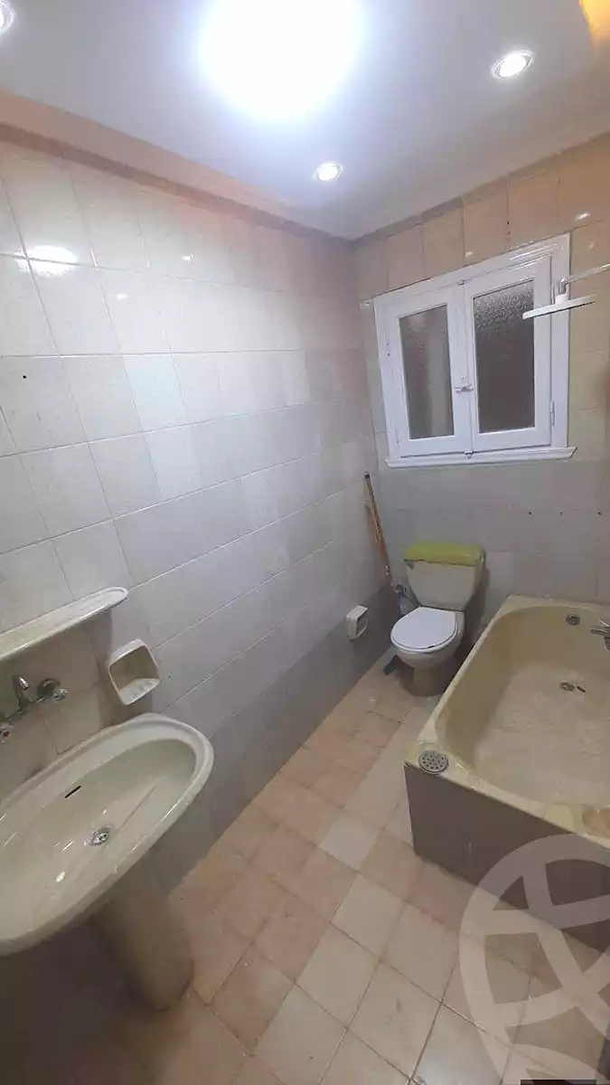 https://aqarmap.com.eg/en/listing/6839554-for-sale-alexandria-al-agamy-lbytsh-bianchiii