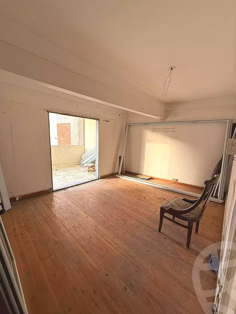 https://aqarmap.com.eg/ar/listing/6840056-for-sale-alexandria-sydy-bshr-sydy-bshr-bhry-khalil-hamada-st