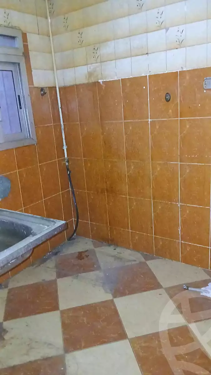 https://aqarmap.com.eg/ar/listing/6840297-for-sale-cairo-shoubra-jzyr-bdrn-ahmed-badawi-st