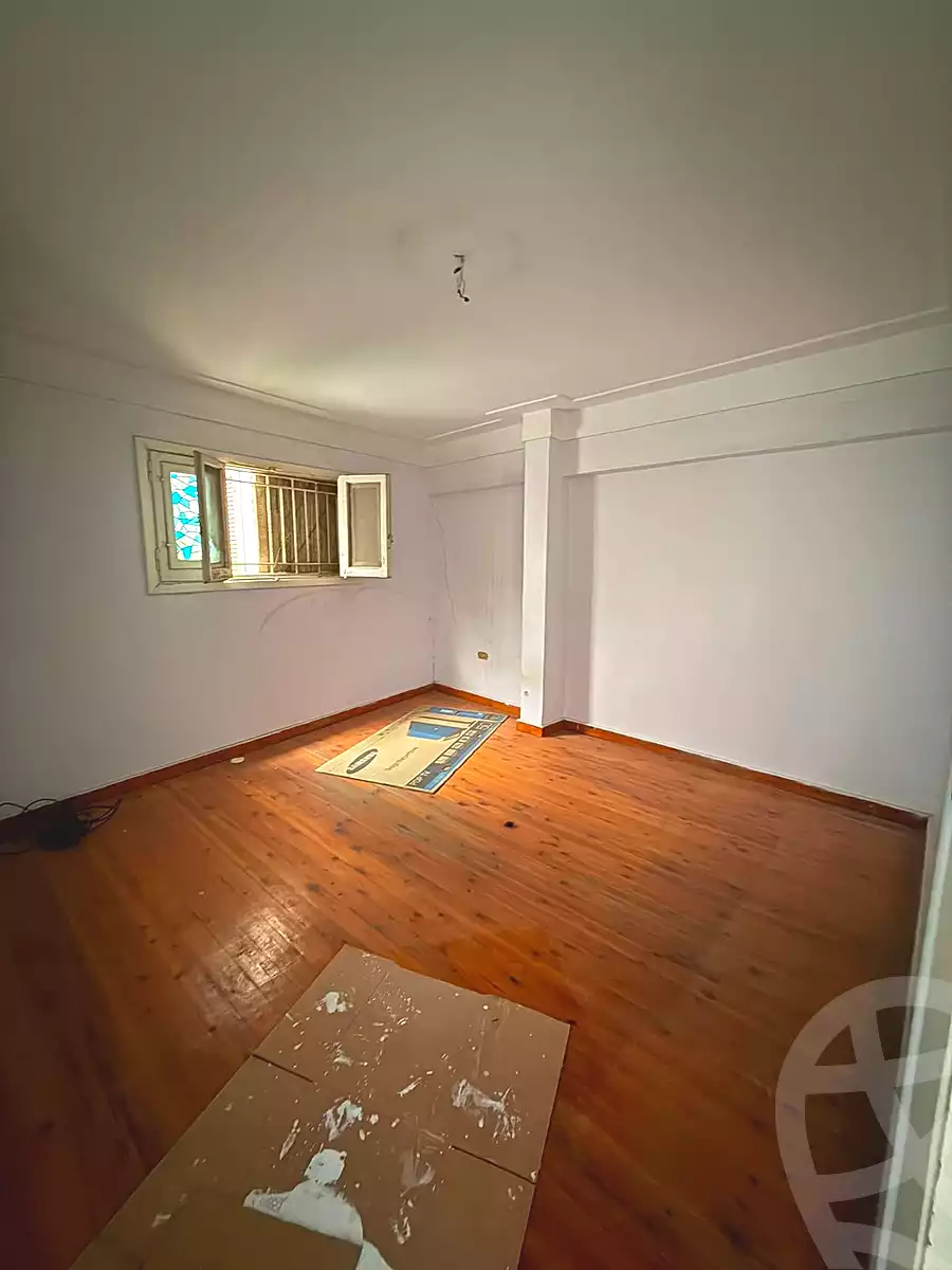 https://aqarmap.com.eg/ar/listing/6843184-for-sale-alexandria-sydy-bshr-sydy-bshr-bhry-khalil-hamada-st