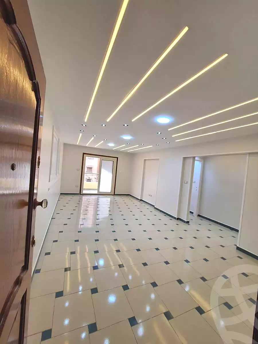 https://aqarmap.com.eg/ar/listing/6843960-for-sale-alexandria-sydy-bshr-sydy-bshr-bhry-shr-mhmwd-l-yswy