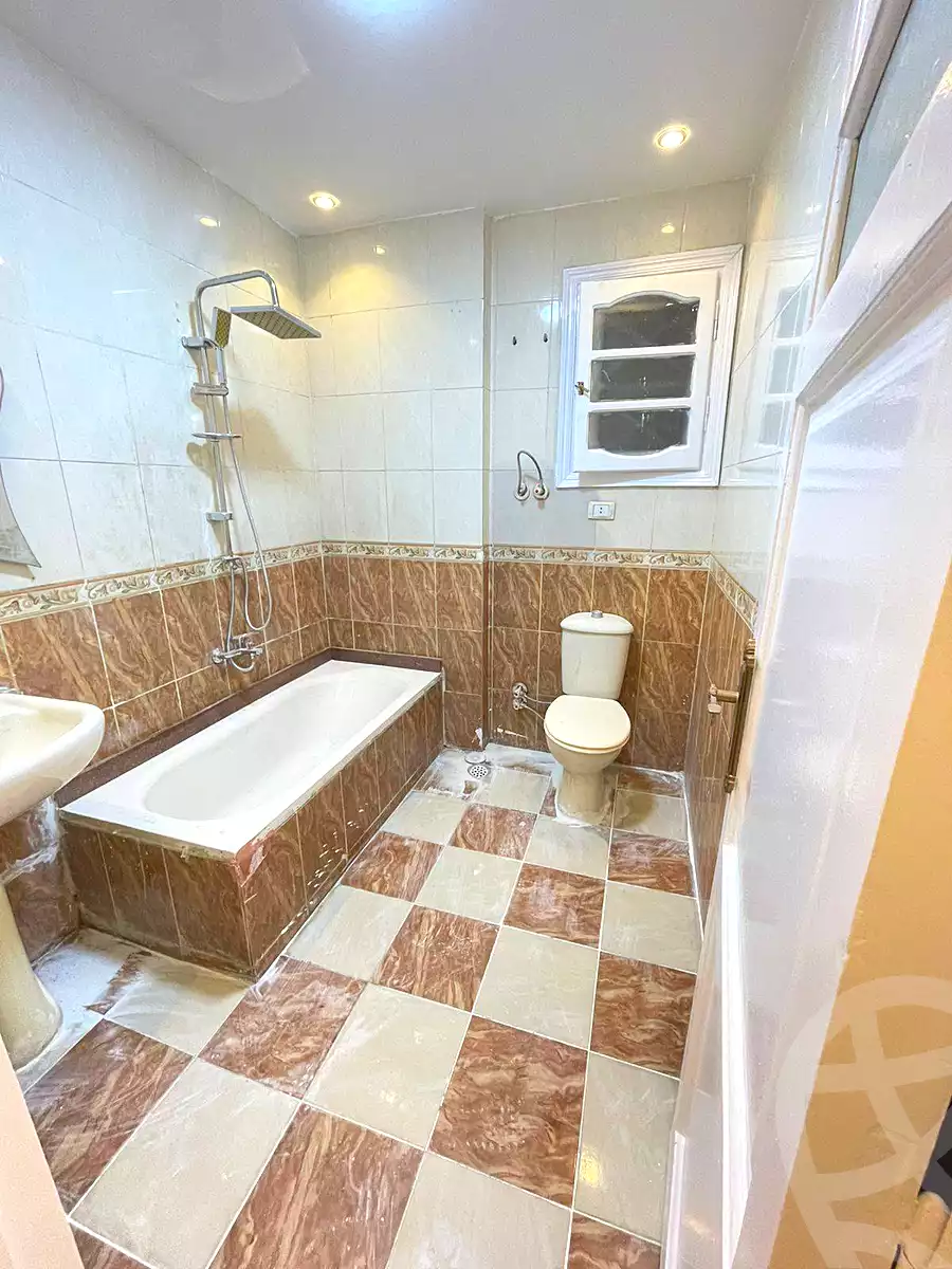 https://aqarmap.com.eg/ar/listing/6843974-for-sale-alexandria-sydy-bshr-sydy-bshr-bhry-gamal-abd-el-nasir-st