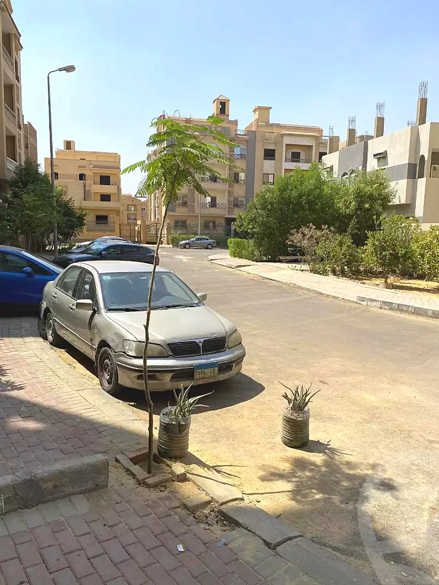 https://aqarmap.com.eg/ar/listing/6844061-for-sale-cairo-new-cairo-compounds-jrdyny-hyts-3