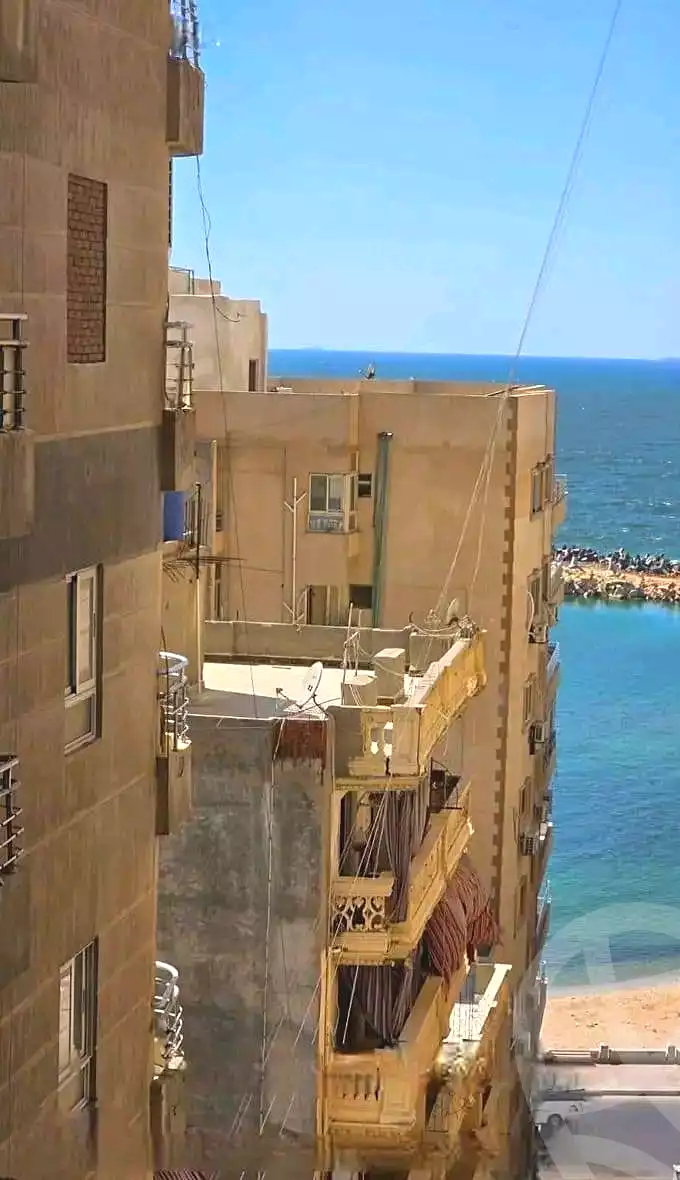 https://aqarmap.com.eg/ar/listing/6844086-for-sale-alexandria-sydy-bshr-sydy-bshr-bhry