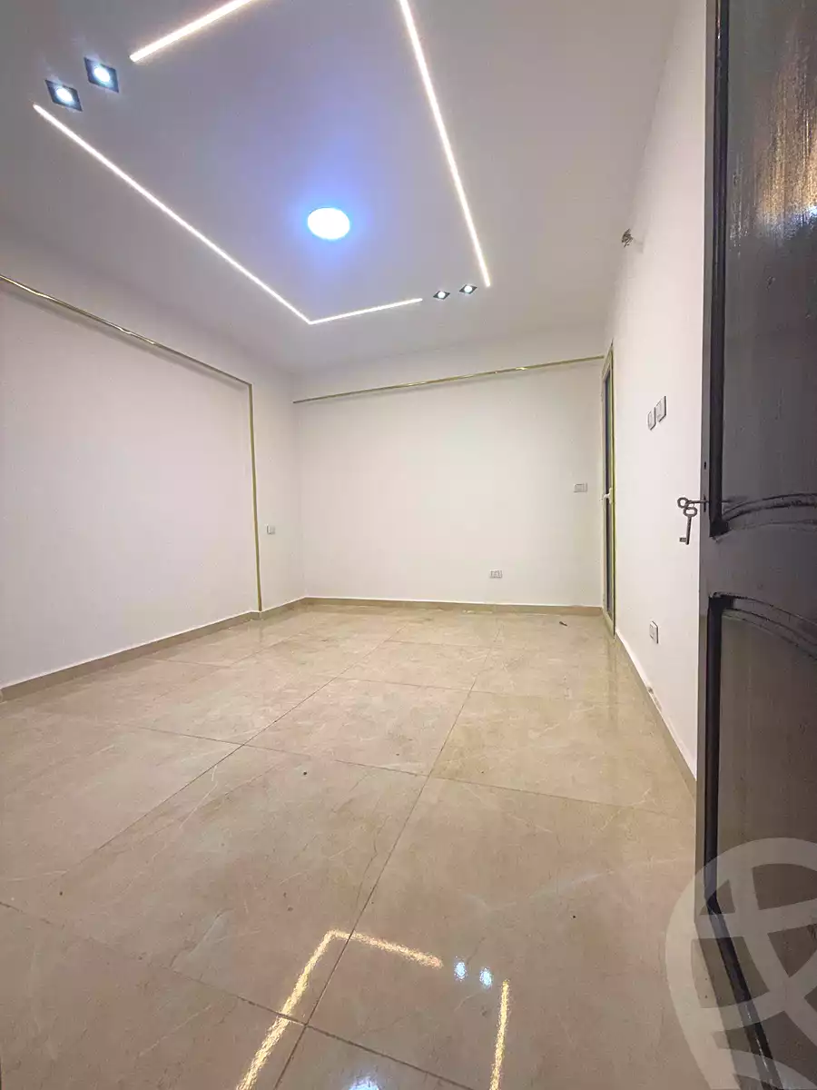 https://aqarmap.com.eg/ar/listing/6844425-for-sale-alexandria-sydy-bshr-sydy-bshr-bhry-shr-khld-bn-lwlyd