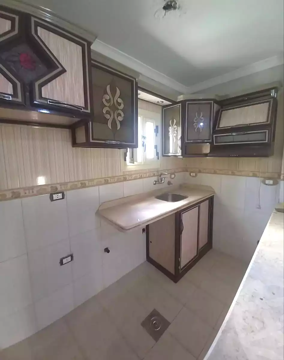 https://aqarmap.com.eg/ar/listing/6844615-for-sale-alexandria-sydy-bshr-sydy-bshr-bhry