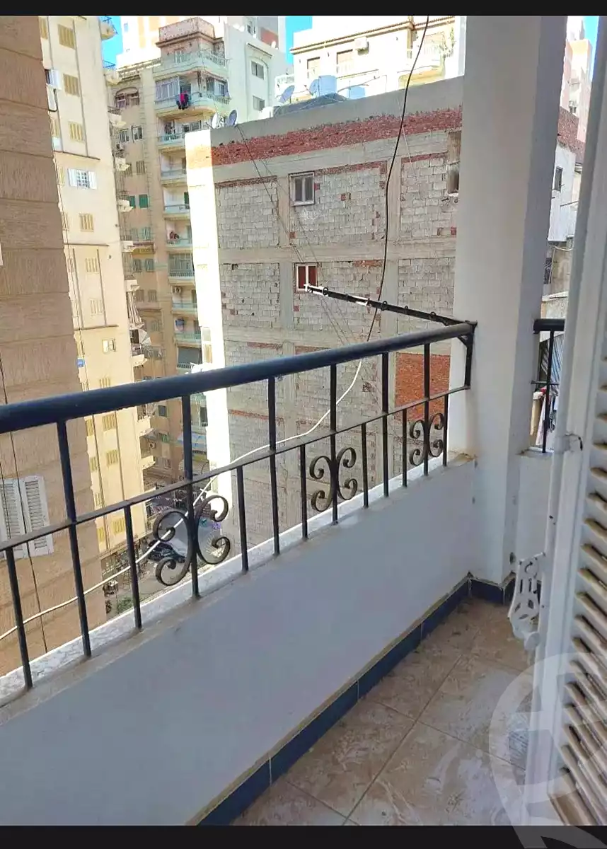 https://aqarmap.com.eg/en/listing/6845300-for-sale-alexandria-el-asafra-l-sfr-bhry