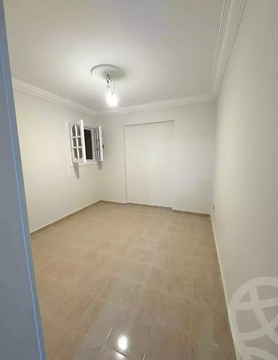 https://aqarmap.com.eg/ar/listing/6845898-for-sale-alexandria-sydy-bshr-sydy-bshr-bhry-shr-khld-bn-lwlyd