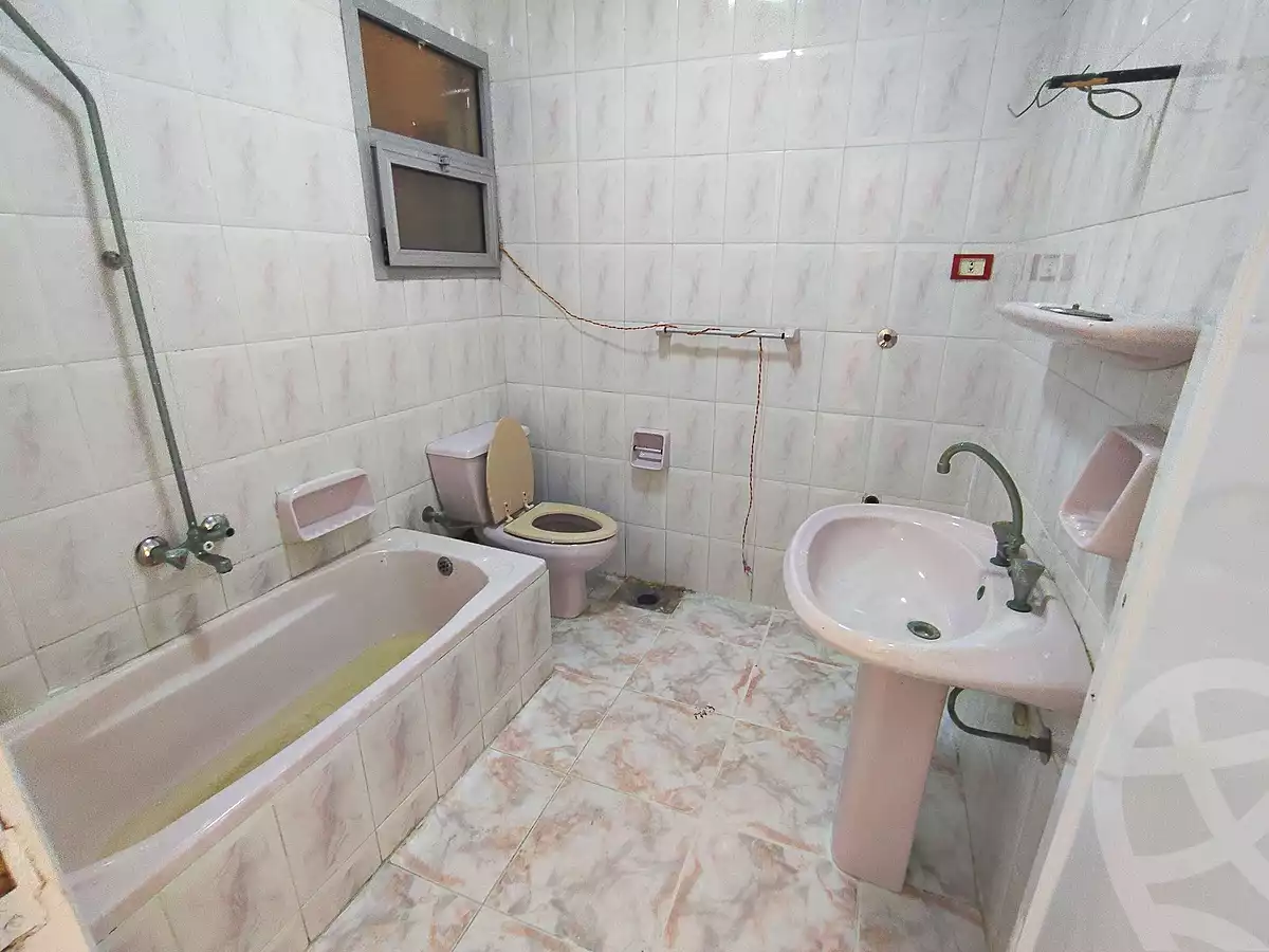 https://aqarmap.com.eg/ar/listing/6846747-for-sale-alexandria-al-agamy-shataa-el-nakheel