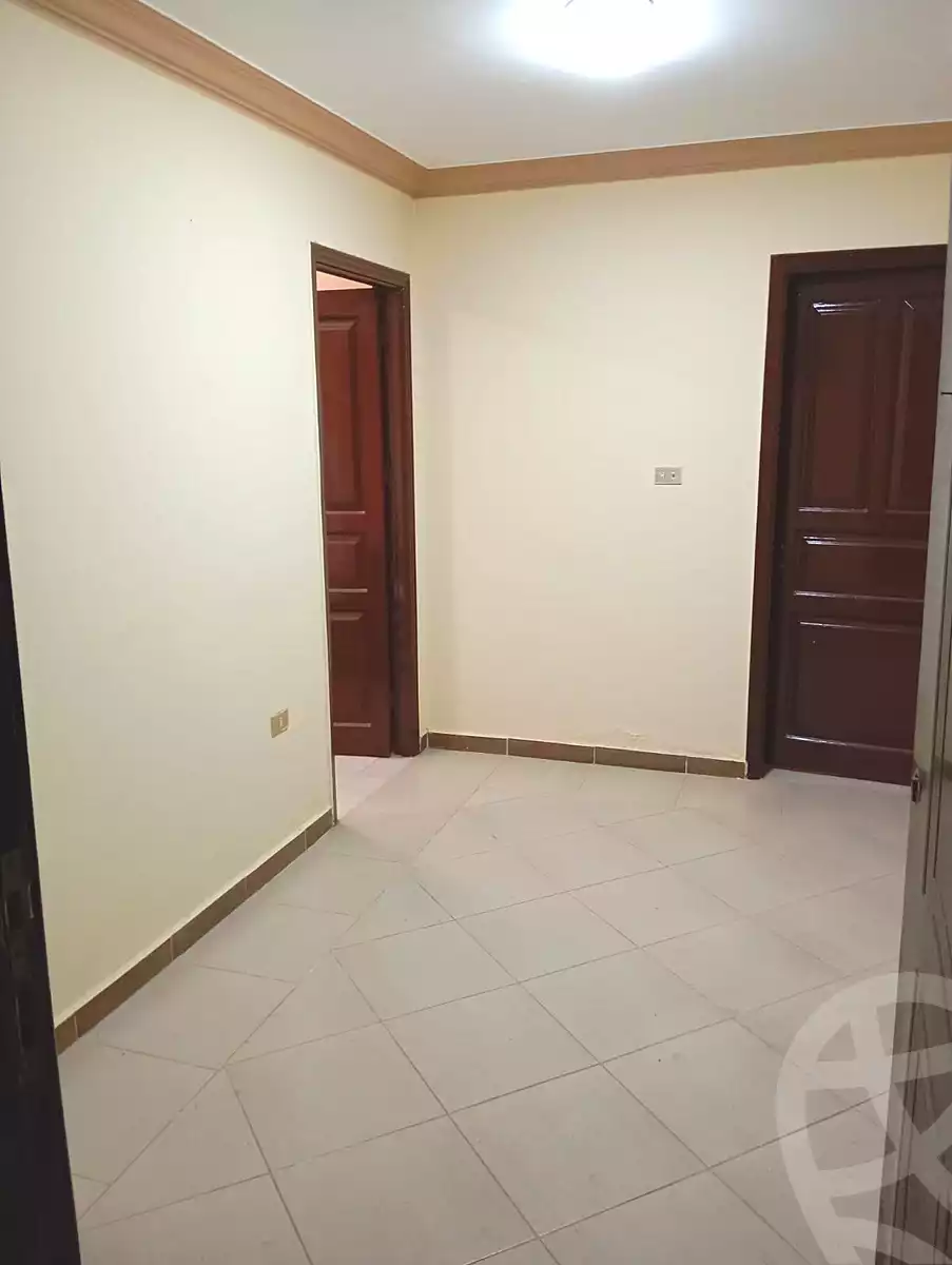 https://aqarmap.com.eg/ar/listing/6847909-for-sale-cairo-6th-of-october-el-ahyaa-neighborhood-1st-al-maahad