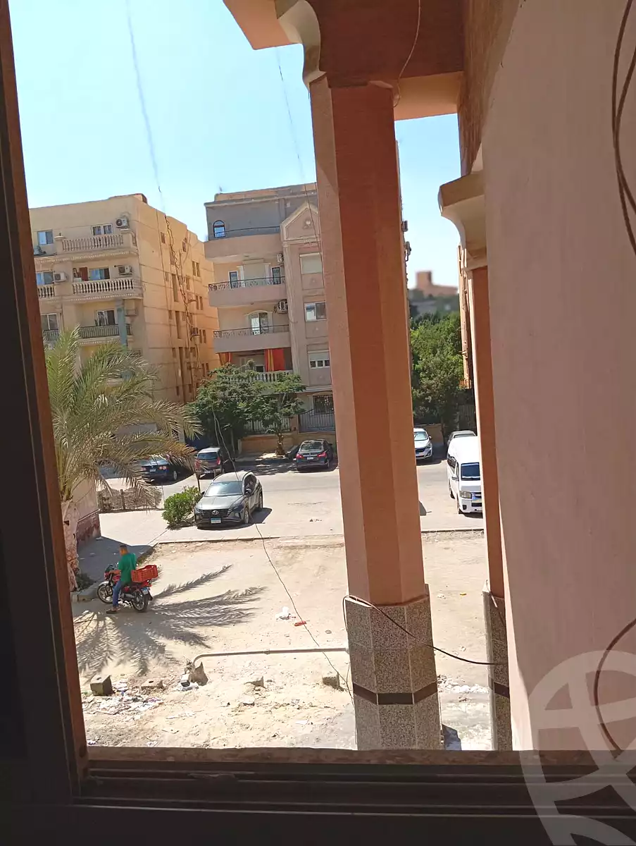 https://aqarmap.com.eg/ar/listing/6847909-for-sale-cairo-6th-of-october-el-ahyaa-neighborhood-1st-al-maahad