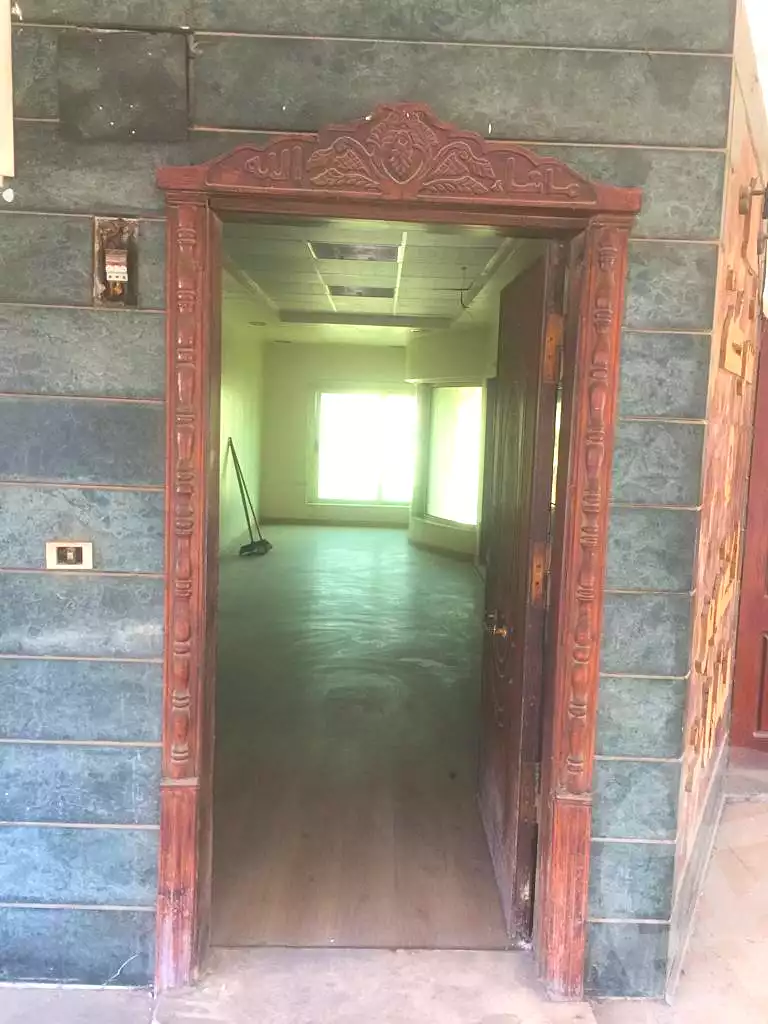 https://aqarmap.com.eg/ar/listing/6849133-for-sale-cairo-6th-of-october-el-hay-el-motamyz-el-motamayez-neighborhood-soaad-kafafi-st