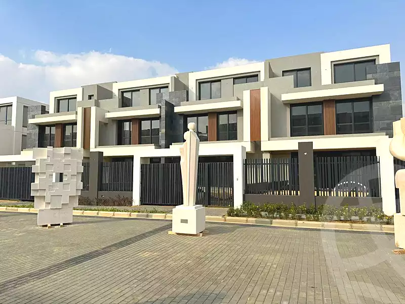 https://aqarmap.com.eg/ar/listing/6849143-for-sale-cairo-new-cairo-compounds-el-patio-town-compound-la-vista