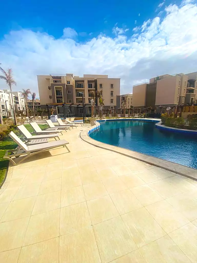 https://aqarmap.com.eg/ar/listing/6849263-for-sale-cairo-6th-of-october-compounds-october-plaza