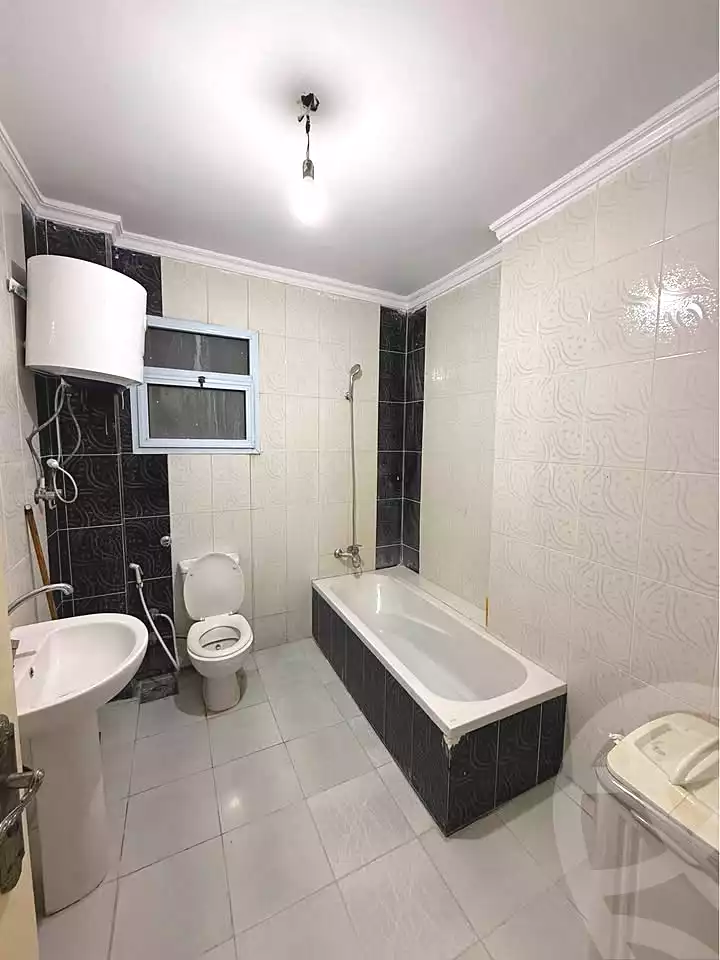 https://aqarmap.com.eg/en/listing/6850394-for-sale-alexandria-el-asafra-l-sfr-bhry-atlas-st