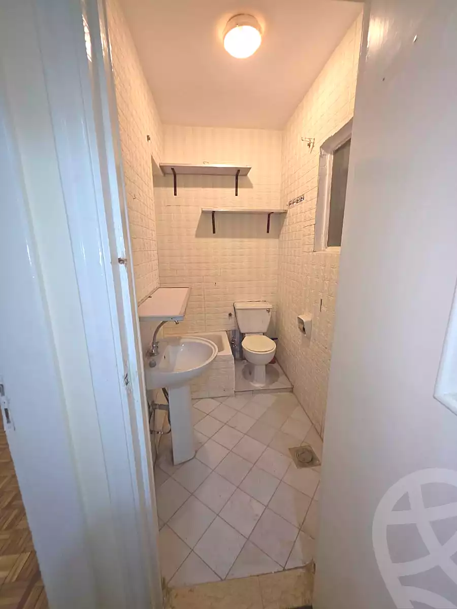 https://aqarmap.com.eg/en/listing/6850990-for-rent-cairo-downtown-kasr-el-neel-champollion-rd