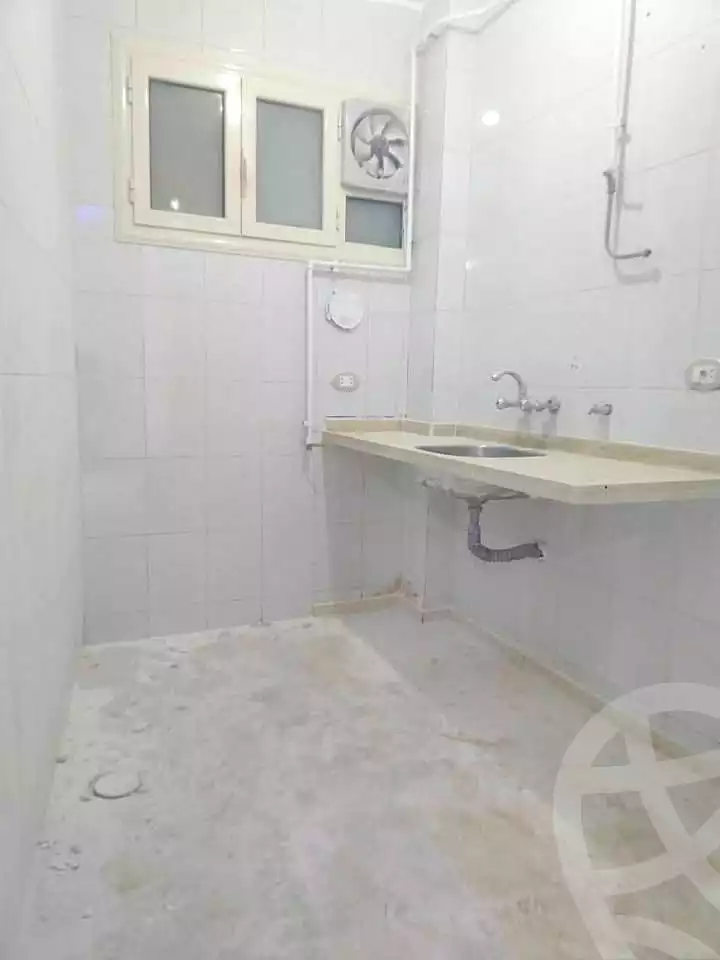https://aqarmap.com.eg/ar/listing/6851293-for-sale-alexandria-alhadara-new-el-hadra-el-tawheed-st