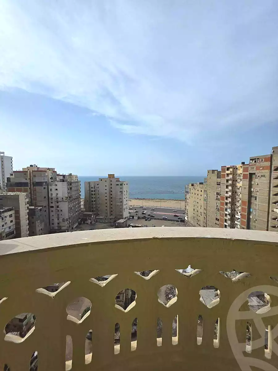 https://aqarmap.com.eg/ar/listing/6851423-for-sale-alexandria-sydy-bshr