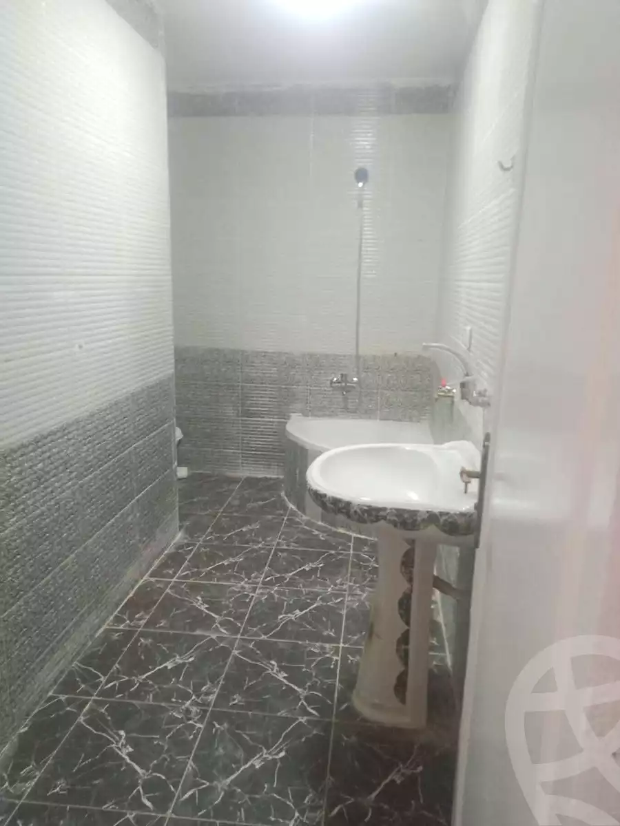 https://aqarmap.com.eg/ar/listing/6851547-for-sale-alexandria-al-agamy-el-hanouvel