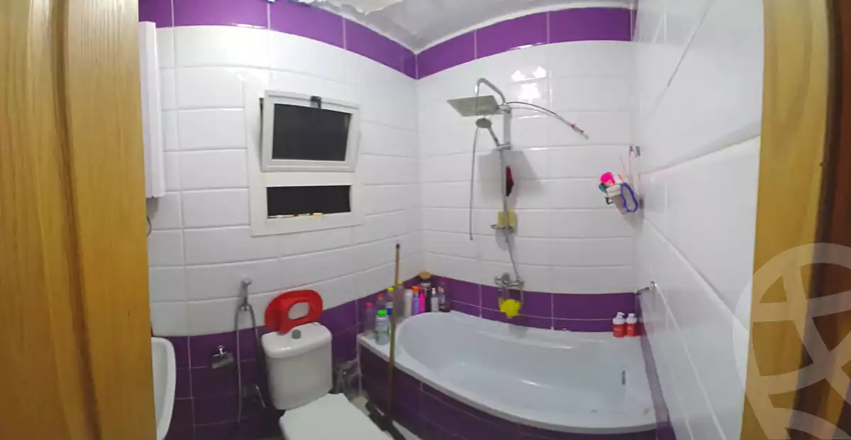 https://aqarmap.com.eg/ar/listing/6852329-for-sale-cairo-helwan-el-shareaa-el-sharby-st